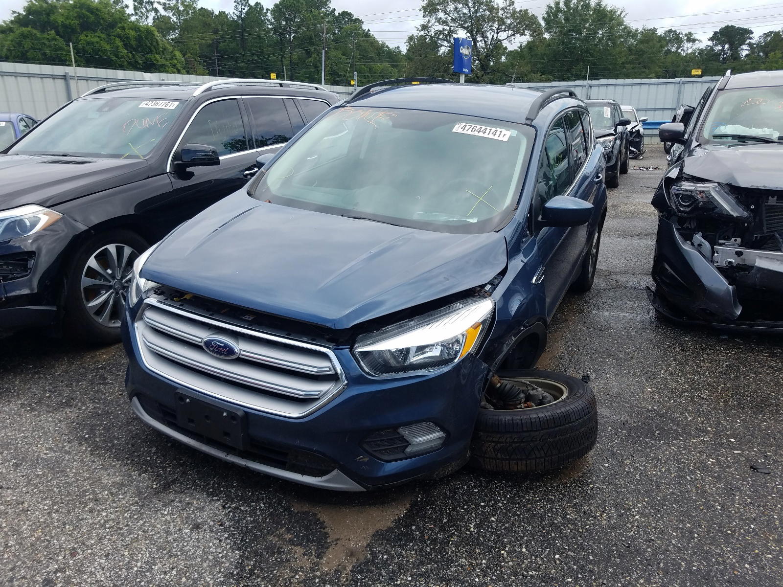 Photo 2 from auction – 2018 FORD ESCAPE SE with VIN 1FMCU9GD3JUB12943