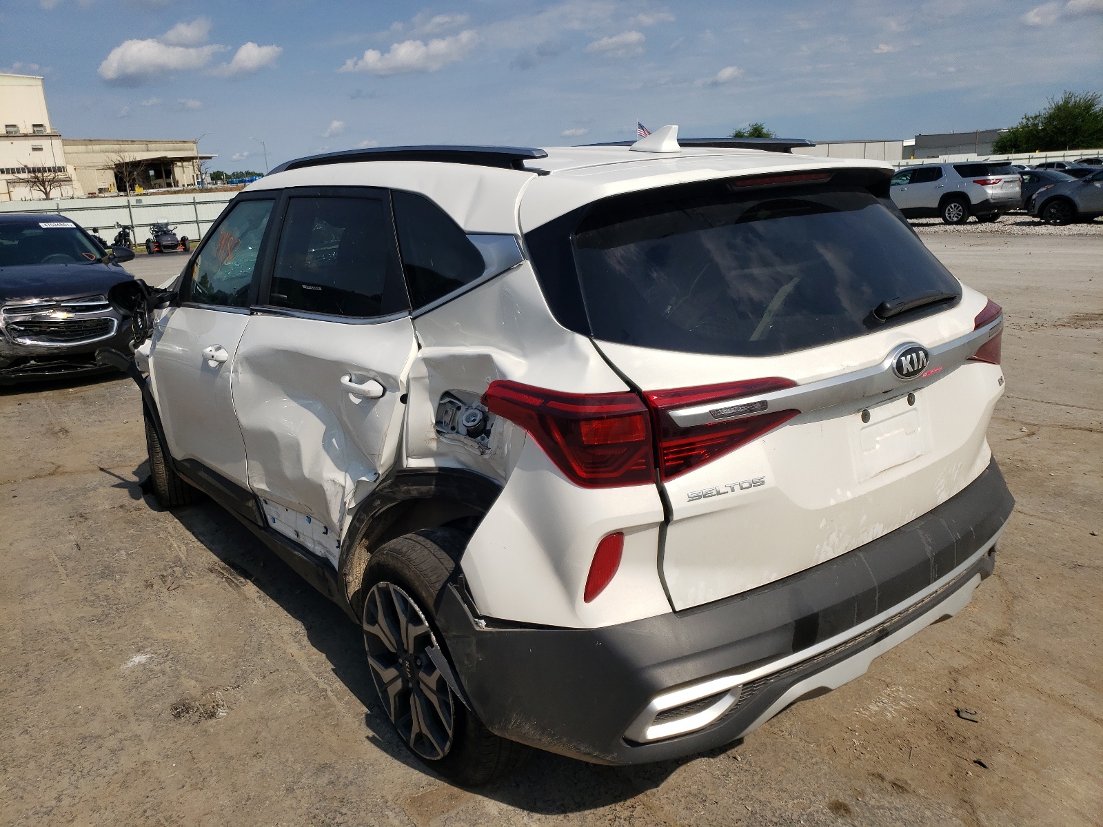 Photo 3 from auction – 2021 KIA SELTOS EX with VIN KNDERCAAXM7128361