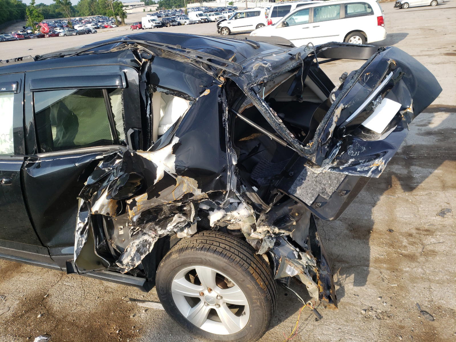 Photo 9 from auction – 2016 JEEP COMPASS SP with VIN 1C4NJDBB1GD521580