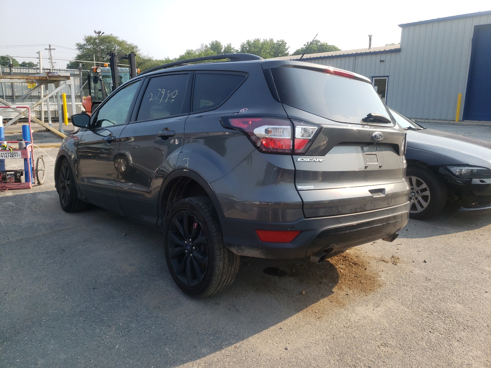 Photo 3 from auction – 2017 FORD ESCAPE SE with VIN 1FMCU9G95HUC83814