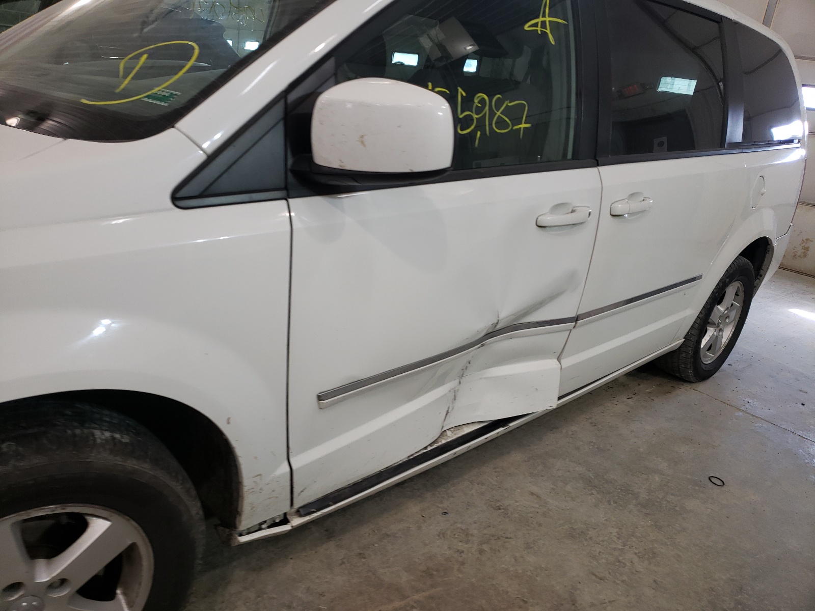 Photo 9 from auction – 2008 DODGE GRAND CARA with VIN 1D8HN54P18B177991