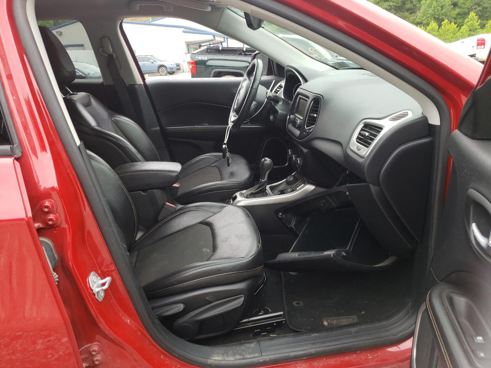 Photo 5 from auction – 2018 JEEP COMPASS LA with VIN 3C4NJDBB9JT155093