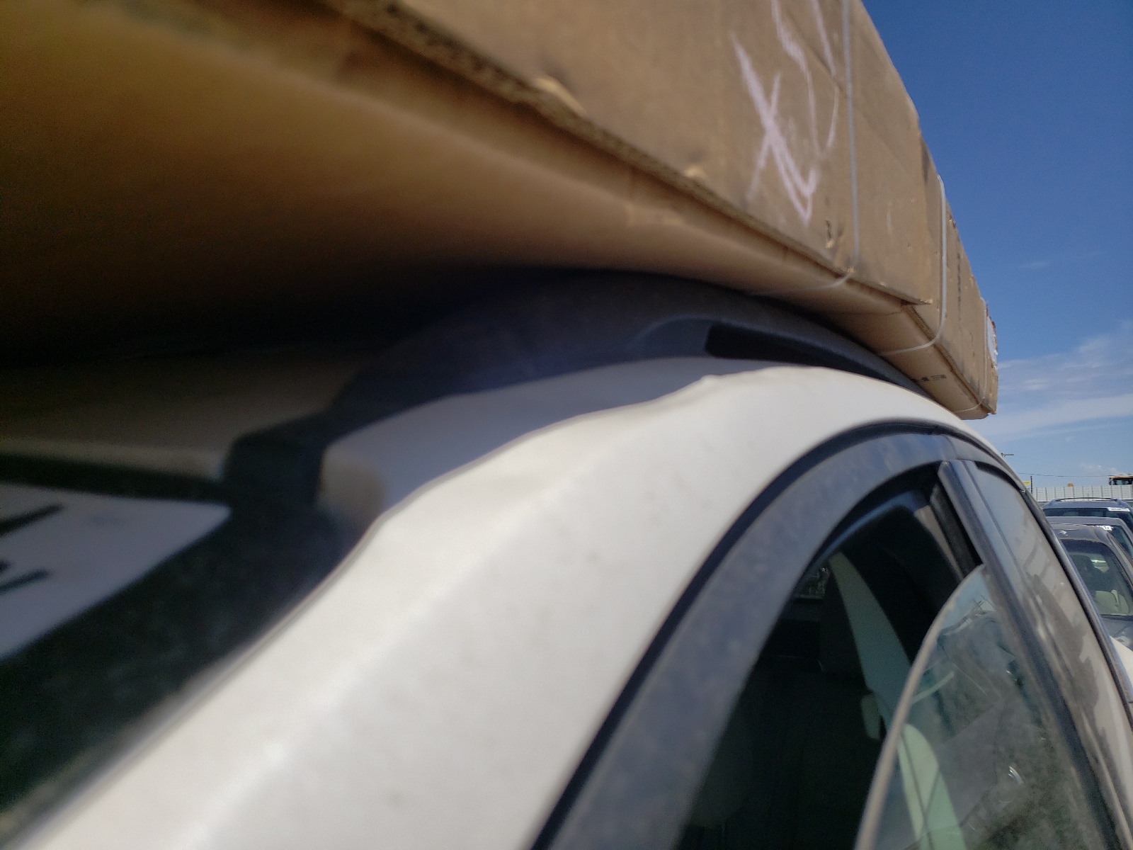 Photo 9 from auction – 2018 FORD ESCAPE SEL with VIN 1FMCU0HD5JUA03877