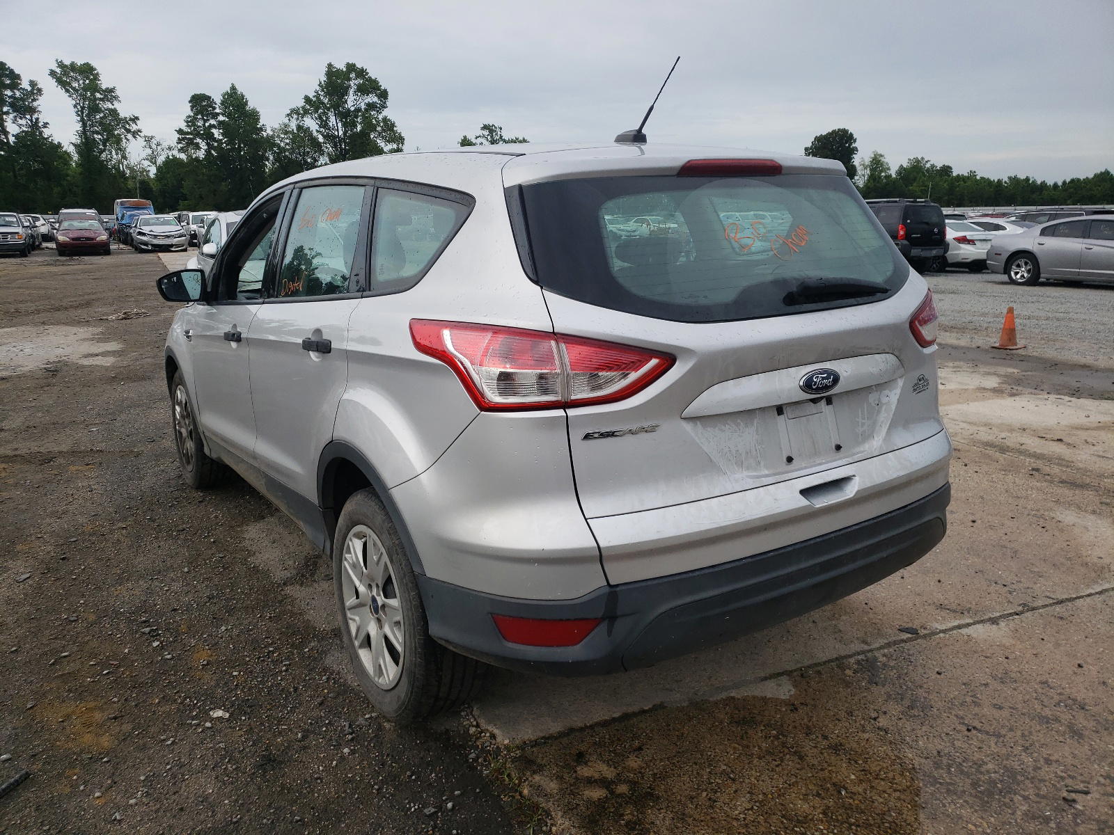 Photo 3 from auction – 2014 FORD ESCAPE S with VIN 1FMCU0F71EUB22108