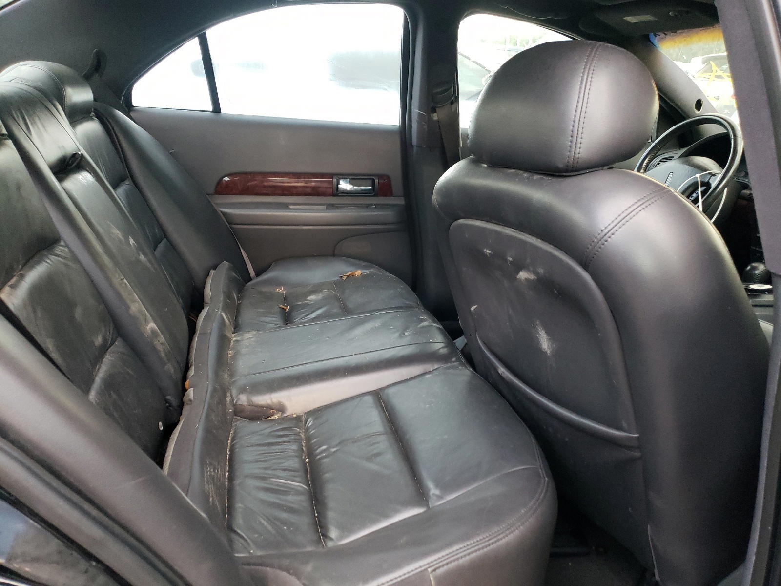 Photo 6 from auction – 2002 LINCOLN LS with VIN 1LNHM87A92Y693512