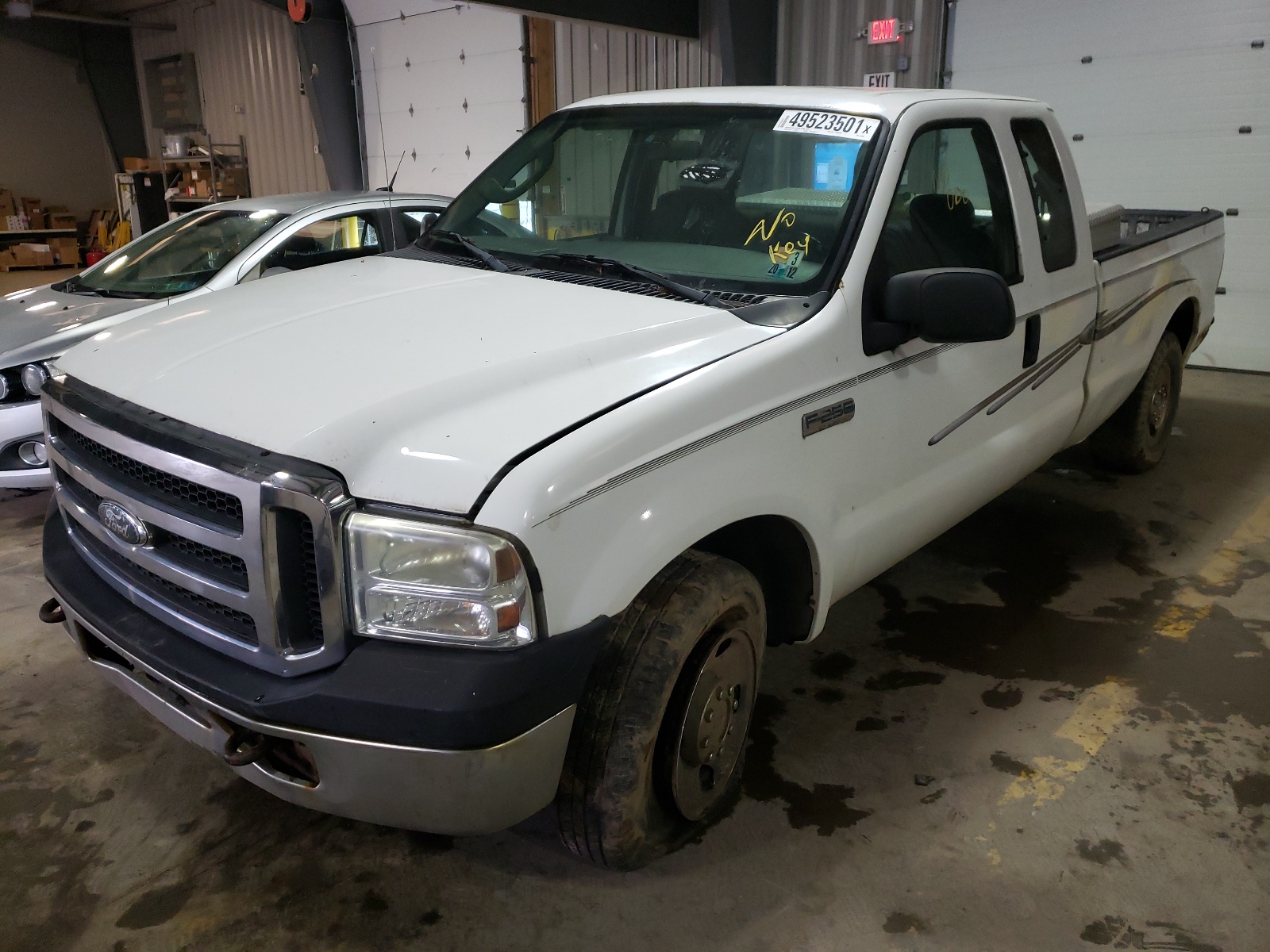 Photo 2 from auction – 2005 FORD F250 SUPER with VIN 1FTSX20515EA50508