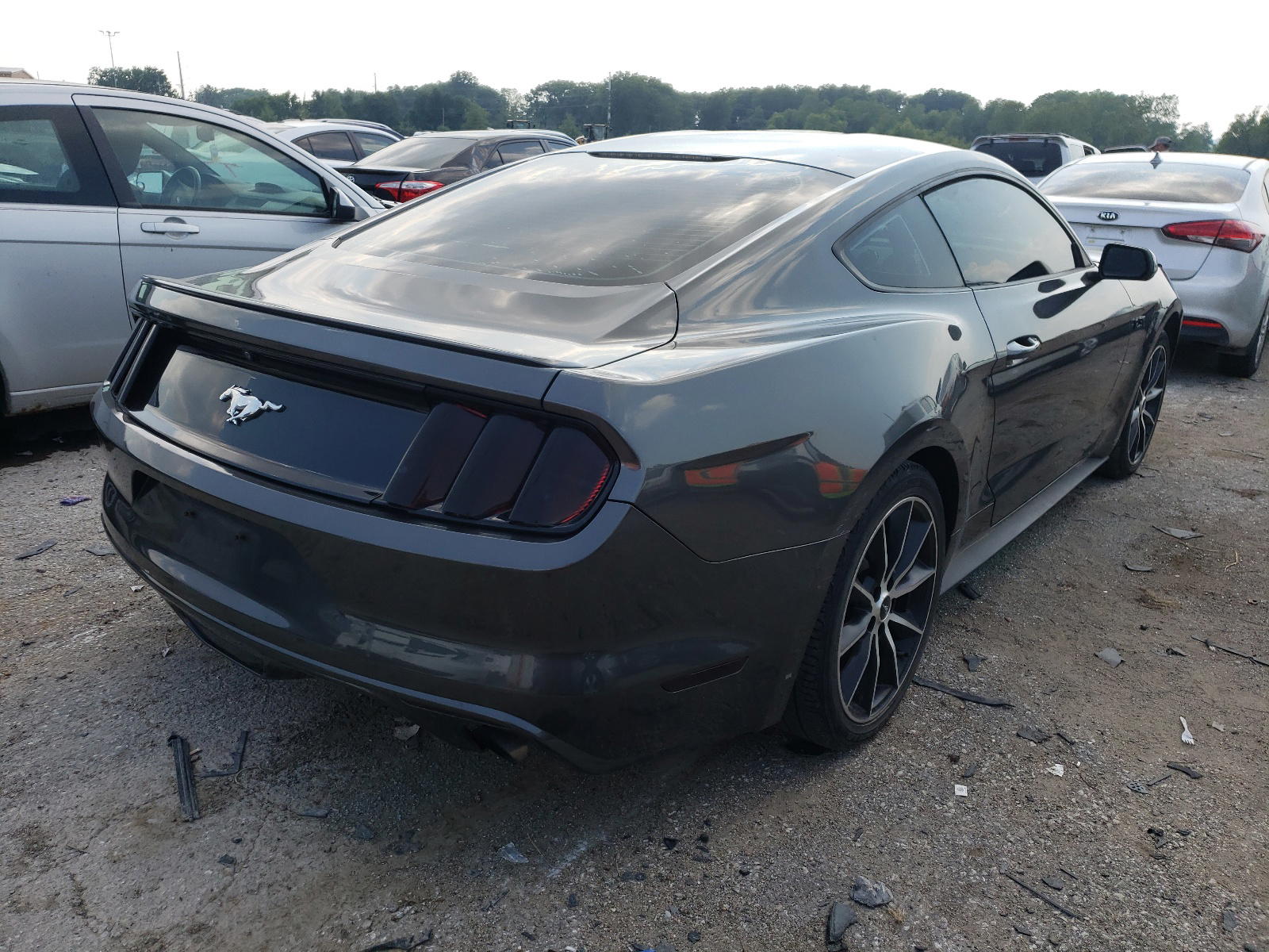 Photo 4 from auction – 2017 FORD MUSTANG with VIN 1FA6P8TH0H5323331
