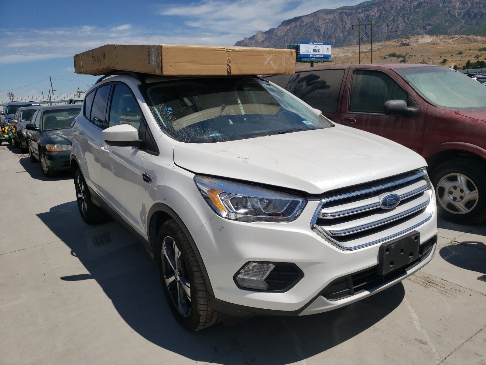 Photo 1 from auction – 2018 FORD ESCAPE SEL with VIN 1FMCU0HD5JUA03877
