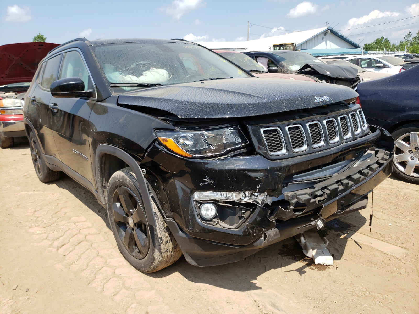 JEEP COMPASS LA 2018 with VIN 3C4NJCBB9JT139874 - Photo from auction