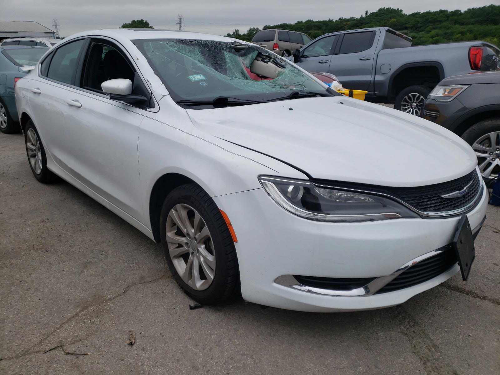 CHRYSLER 200 LIMITE 2015 with VIN 1C3CCCABXFN609375 - Photo from auction
