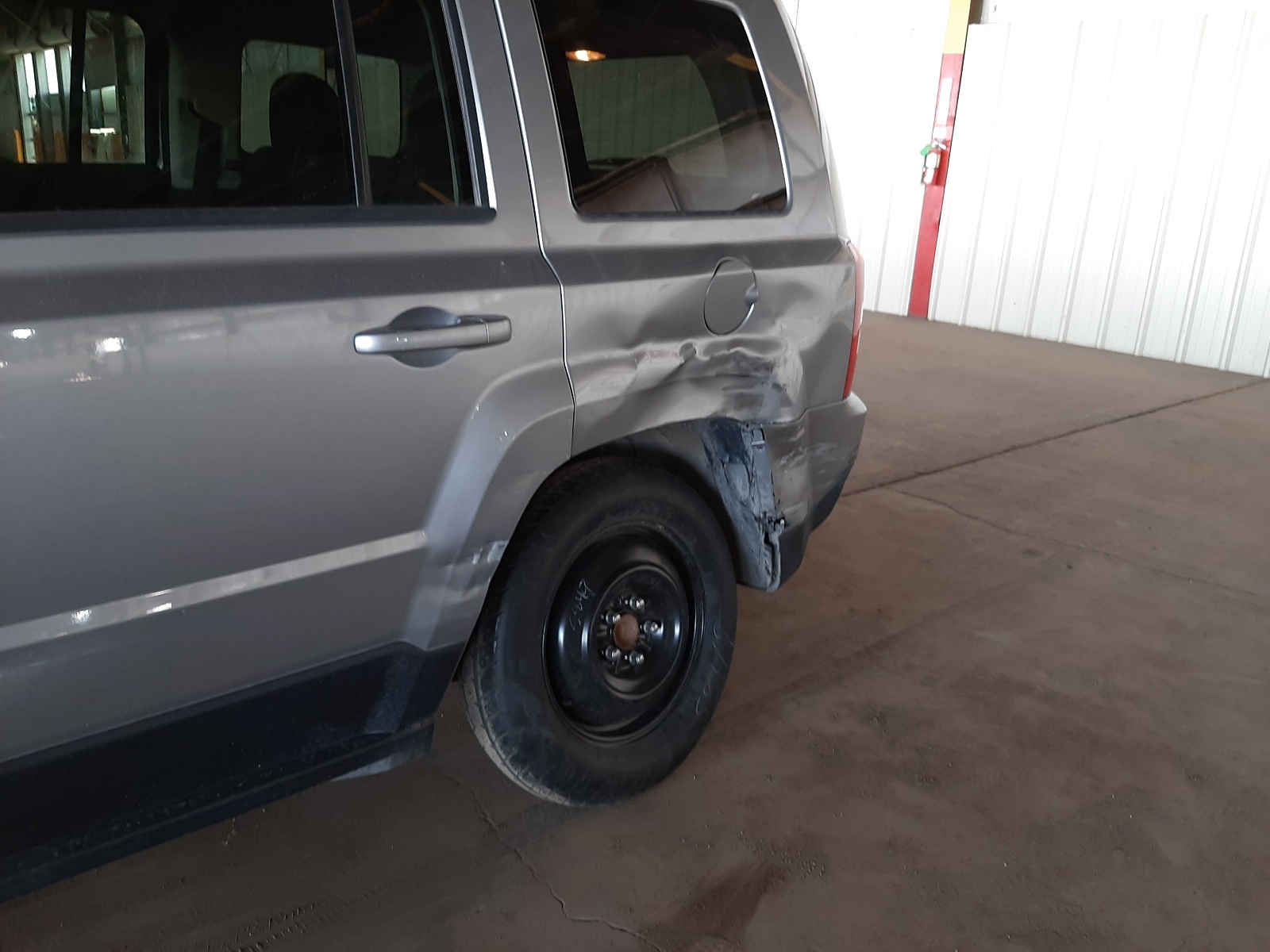 Photo 9 from auction – 2017 JEEP PATRIOT SP with VIN 1C4NJPBB4HD201348