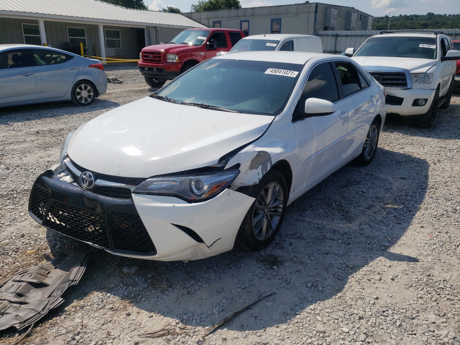 Photo 2 from auction – 2017 TOYOTA CAMRY LE with VIN 4T1BF1FK0HU700204