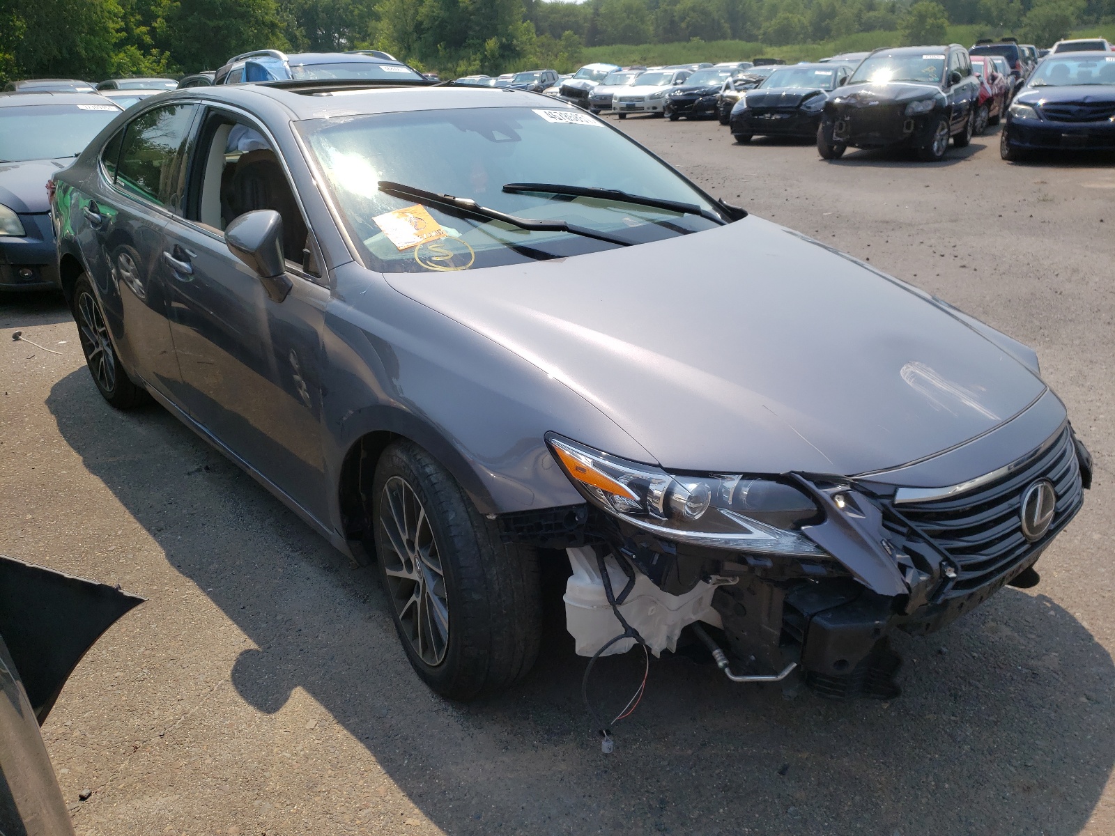 LEXUS ES 350 2017 with VIN 58ABK1GG5HU069531 - Photo from auction