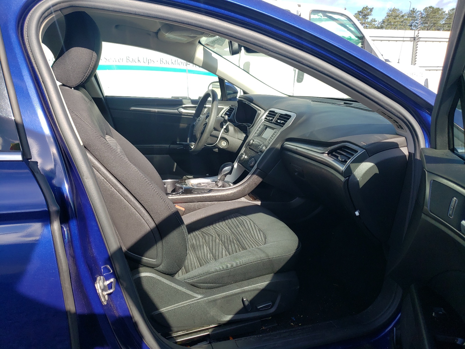 Photo 5 from auction – 2016 FORD FUSION SE with VIN 3FA6P0H72GR263047