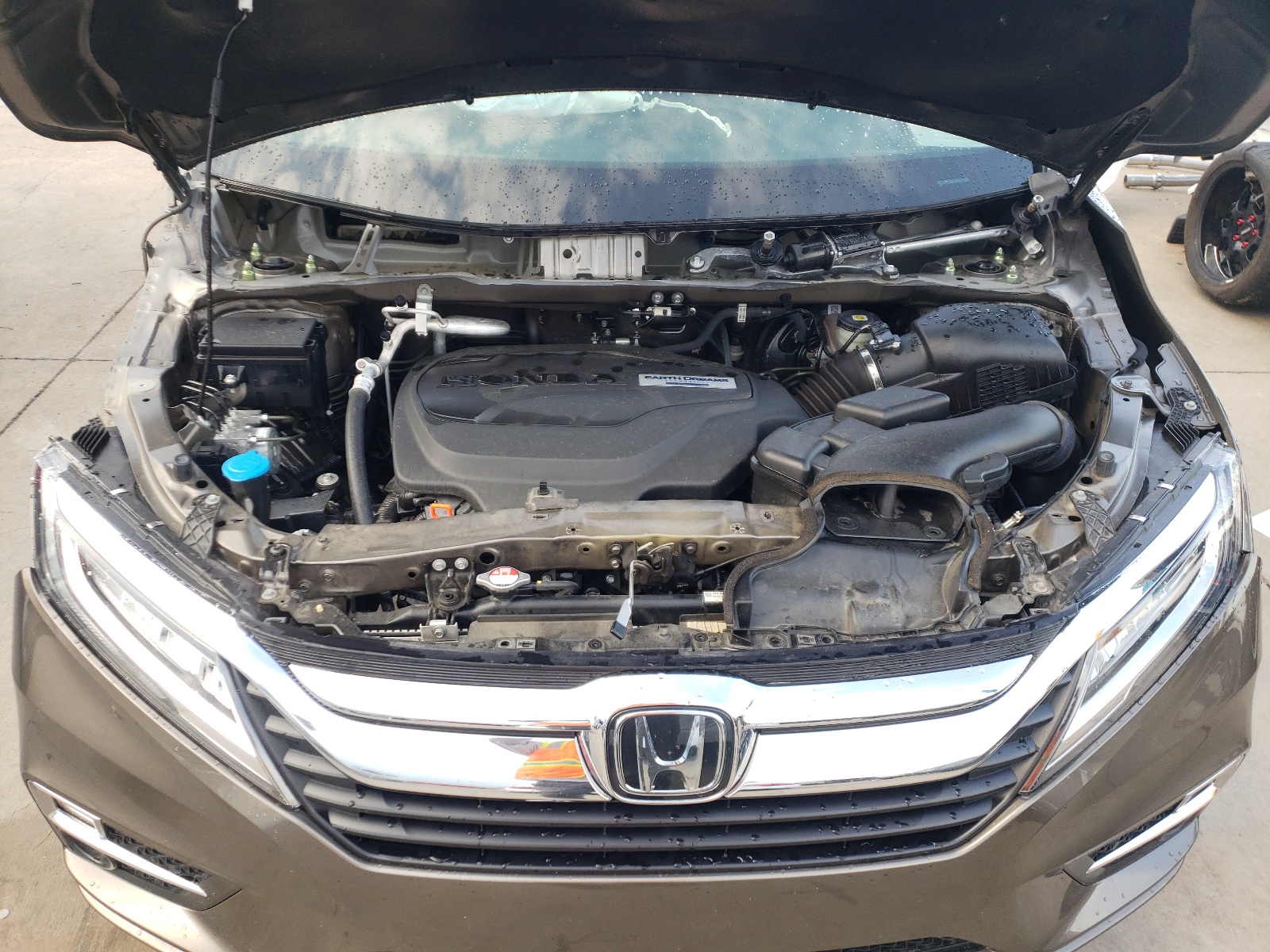Photo 7 from auction – 2018 HONDA ODYSSEY EL with VIN 5FNRL6H91JB018983