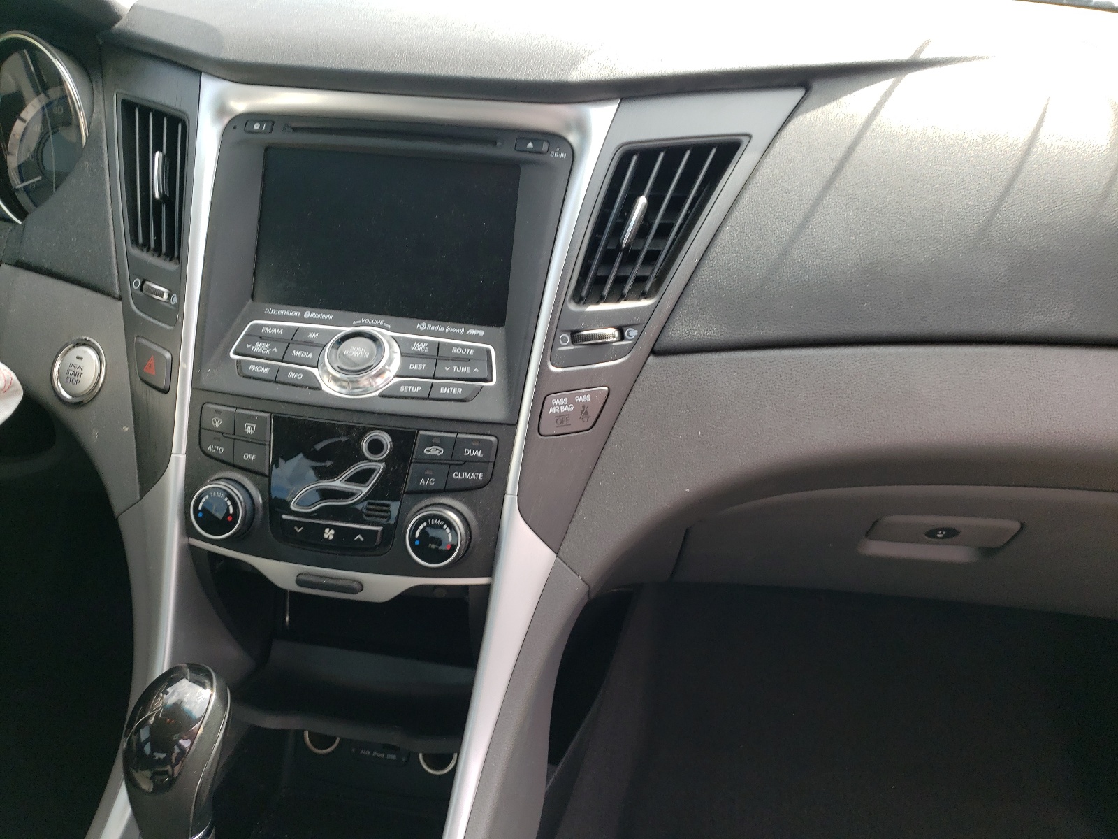 Photo 9 from auction – 2013 HYUNDAI SONATA SE with VIN 5NPEC4AB0DH536931