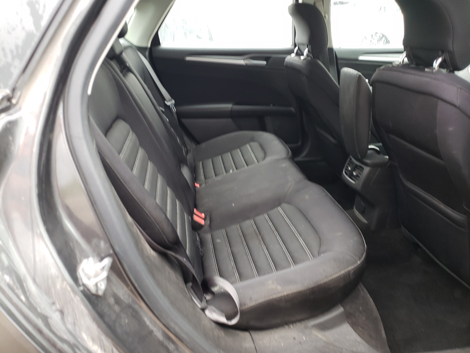 Photo 6 from auction – 2015 FORD FUSION SE with VIN 3FA6P0H73FR132045