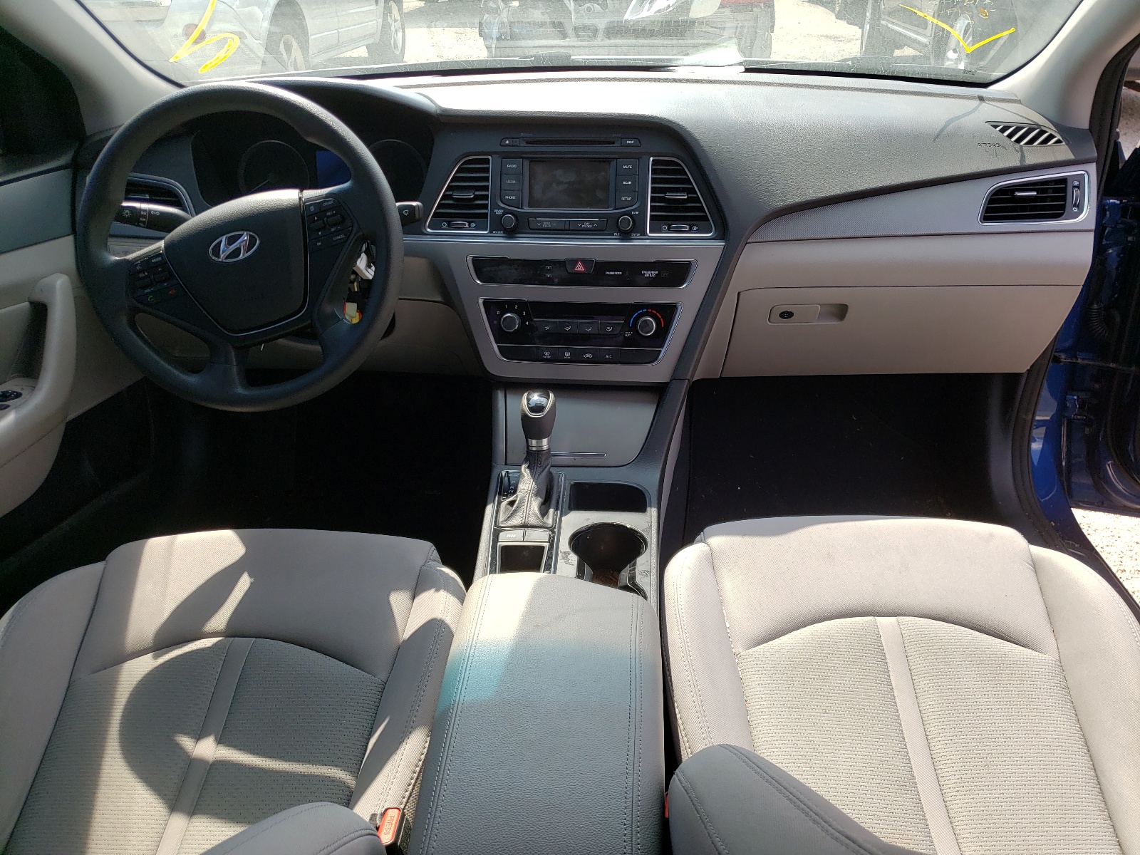 Photo 9 from auction – 2015 HYUNDAI SONATA SE with VIN 5NPE24AF7FH172399