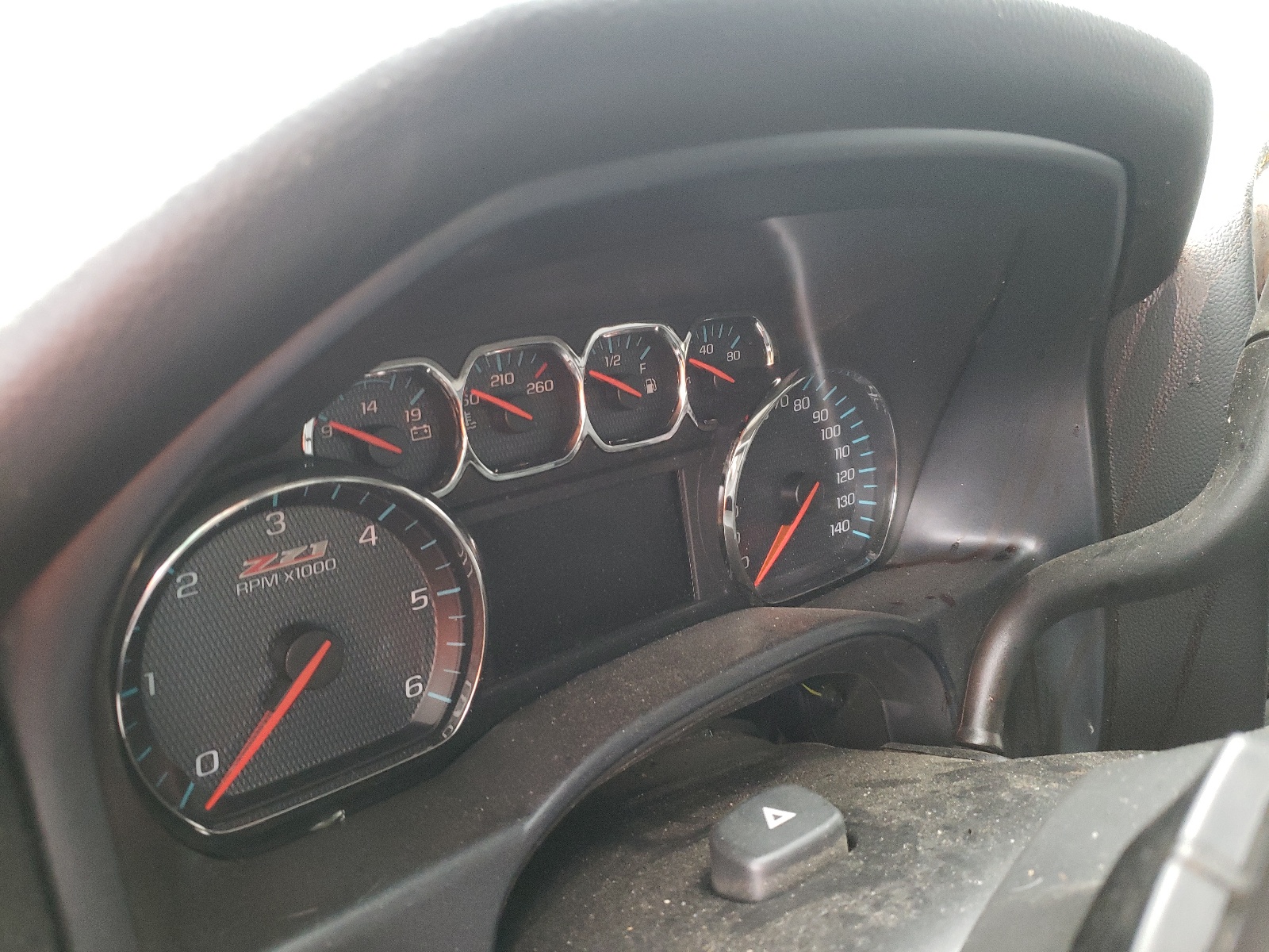 Photo 8 from auction – 2018 CHEVROLET SILVERADO with VIN 3GCUKREC6JG544406