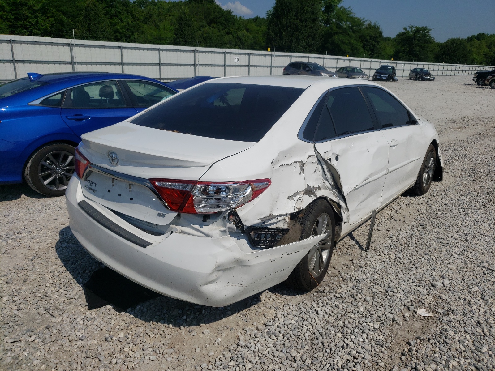 Photo 4 from auction – 2017 TOYOTA CAMRY LE with VIN 4T1BF1FK0HU700204