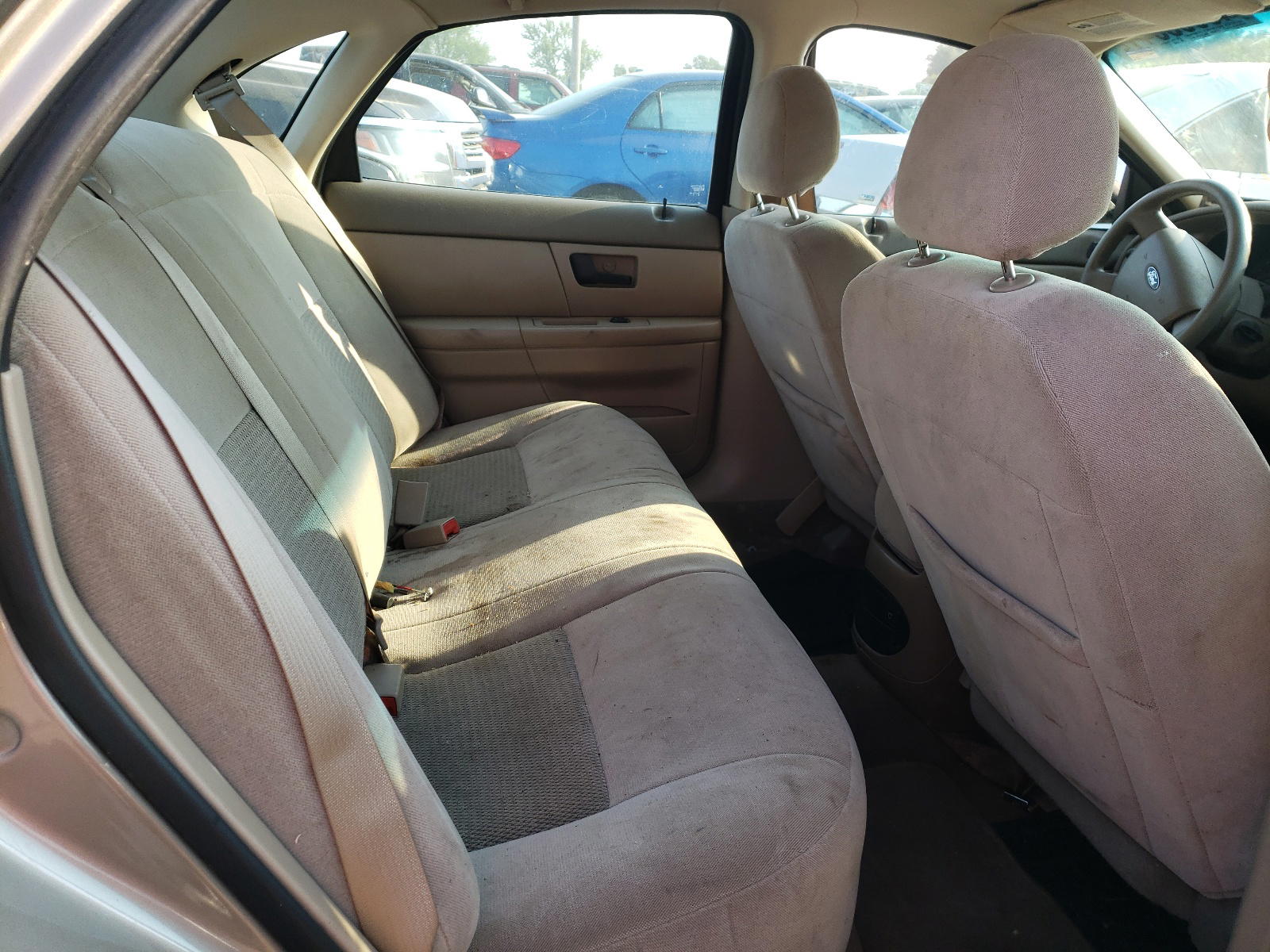Photo 6 from auction – 2004 FORD TAURUS SE with VIN 1FAFP53254G147966