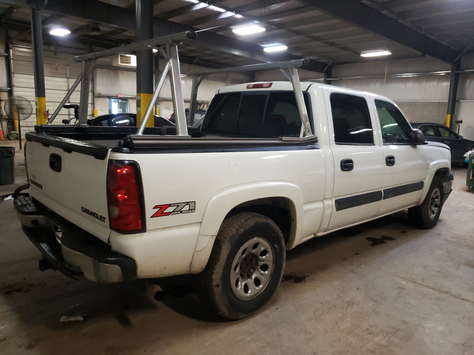 Photo 4 from auction – 2005 CHEVROLET 1500 SILVE with VIN 2GCEK13T051370887