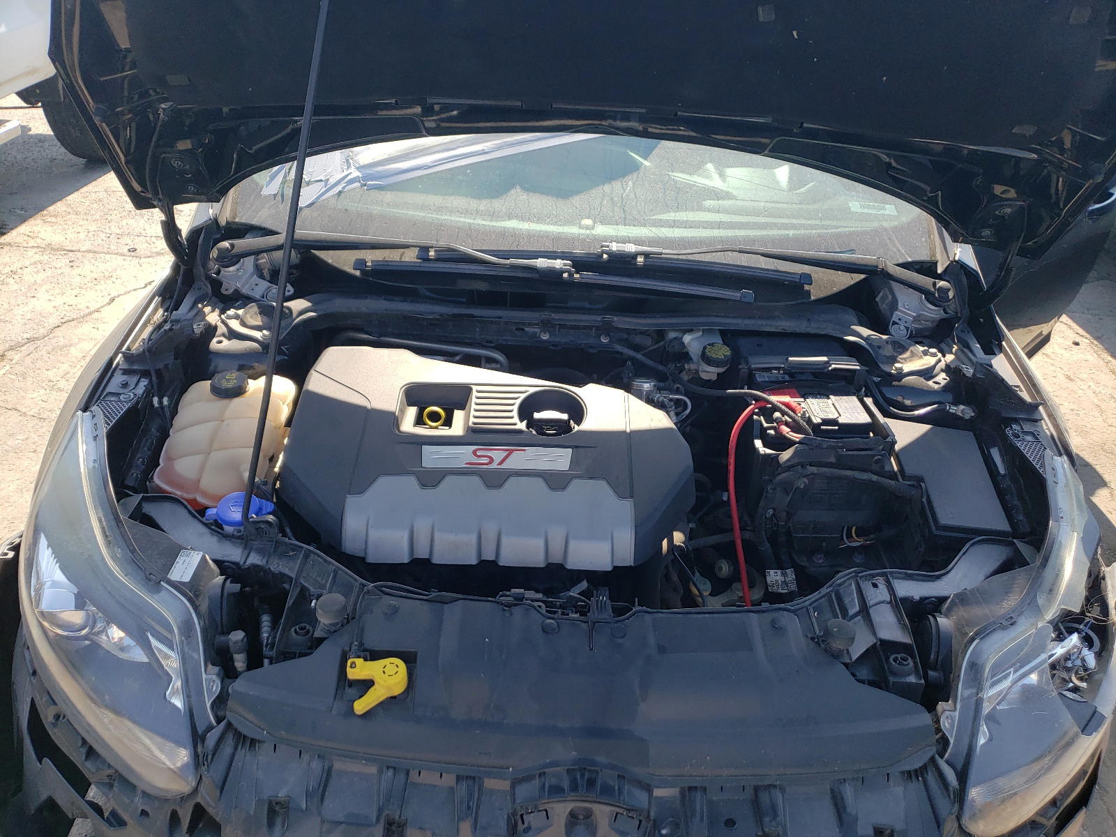 Photo 7 from auction – 2014 FORD FOCUS ST with VIN 1FADP3L90EL229542