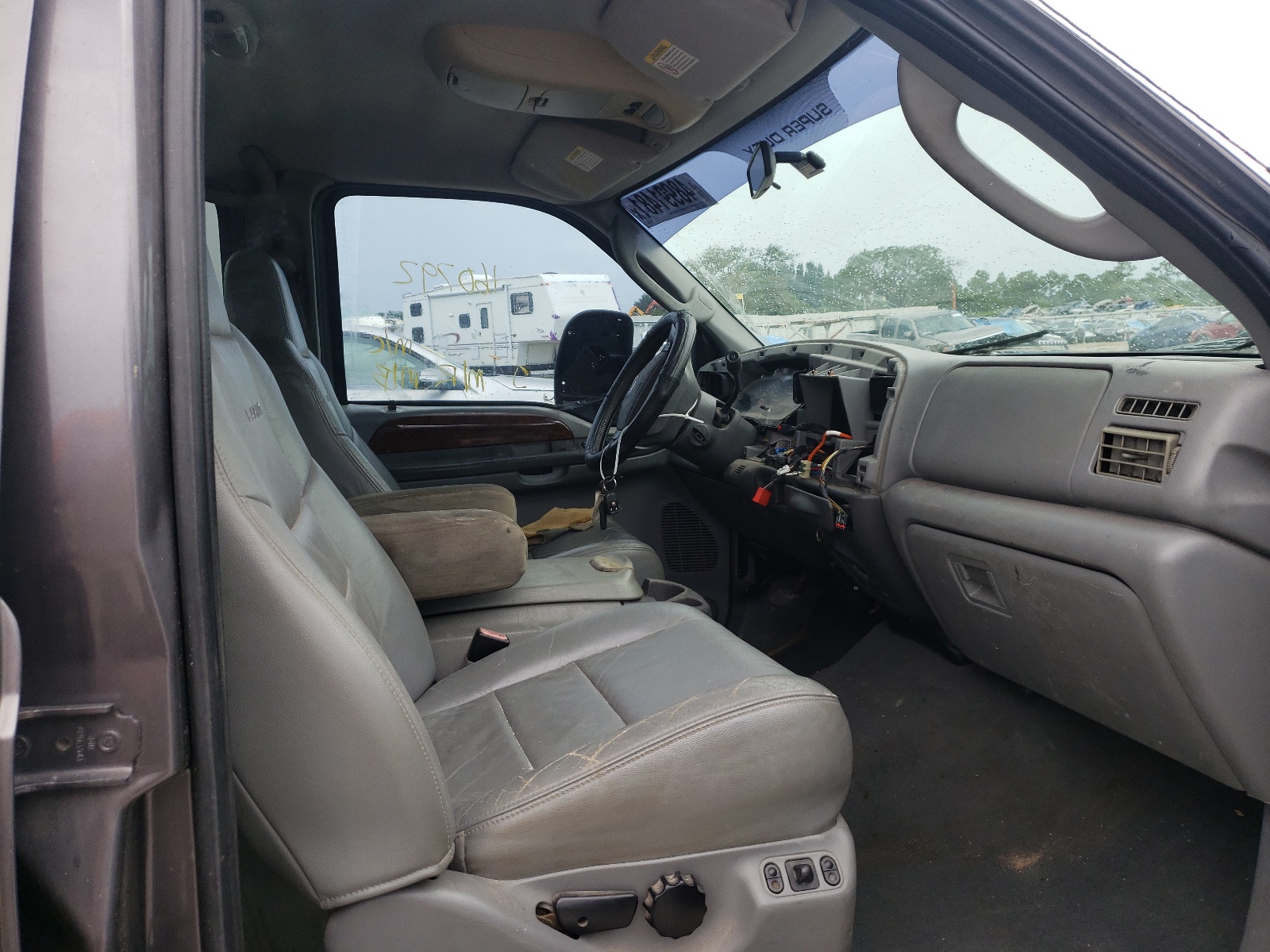 Photo 5 from auction – 2003 FORD F250 SUPER with VIN 1FTNW21P43ED38181