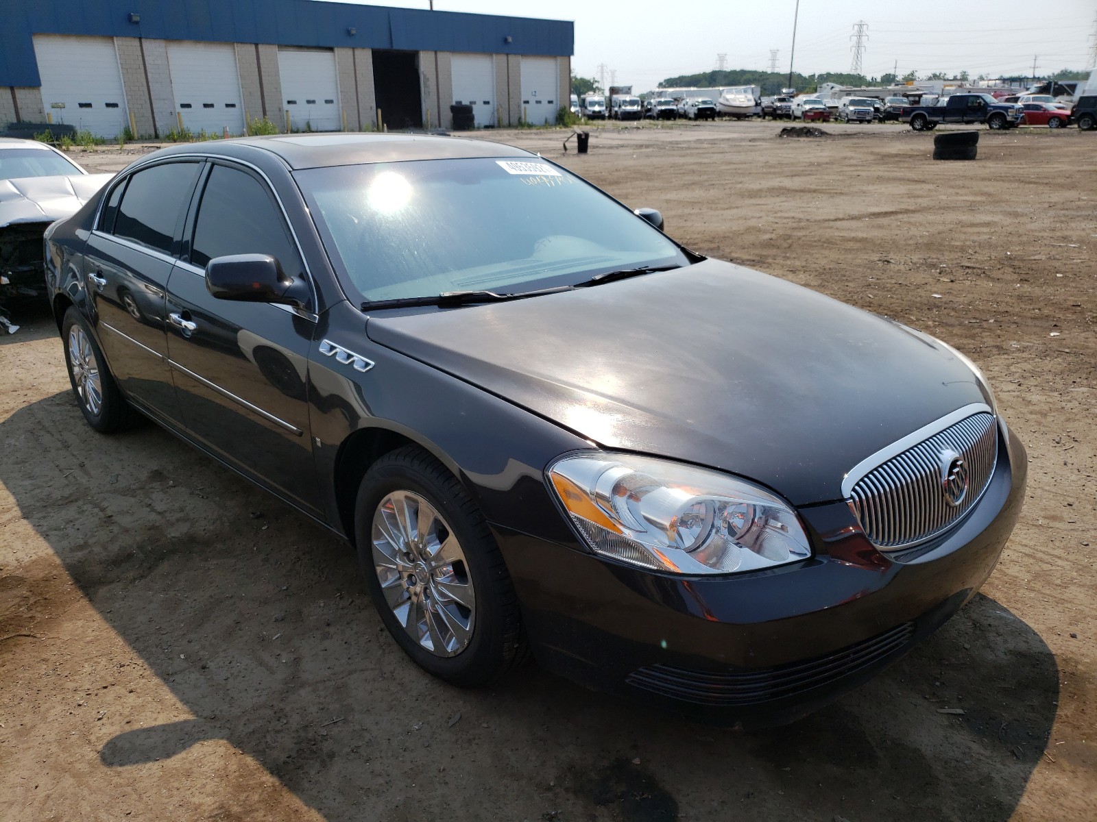BUICK LUCERNE CX 2008 مع رقم تعريف المركبة 1G4HD57268U194657 - صورة من المزاد