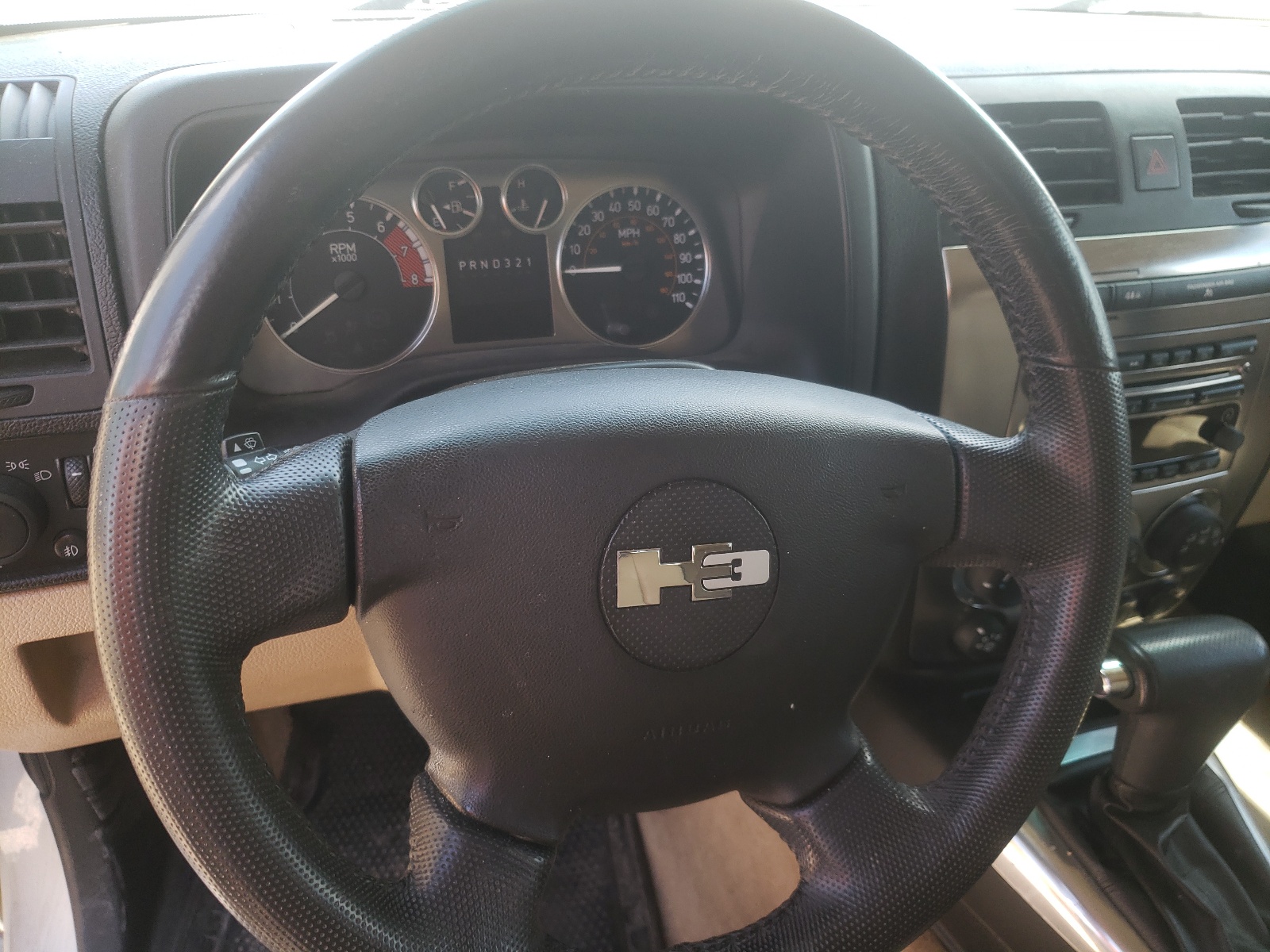 Photo 9 from auction – 2009 HUMMER H3 with VIN 5GTEN13E598141223