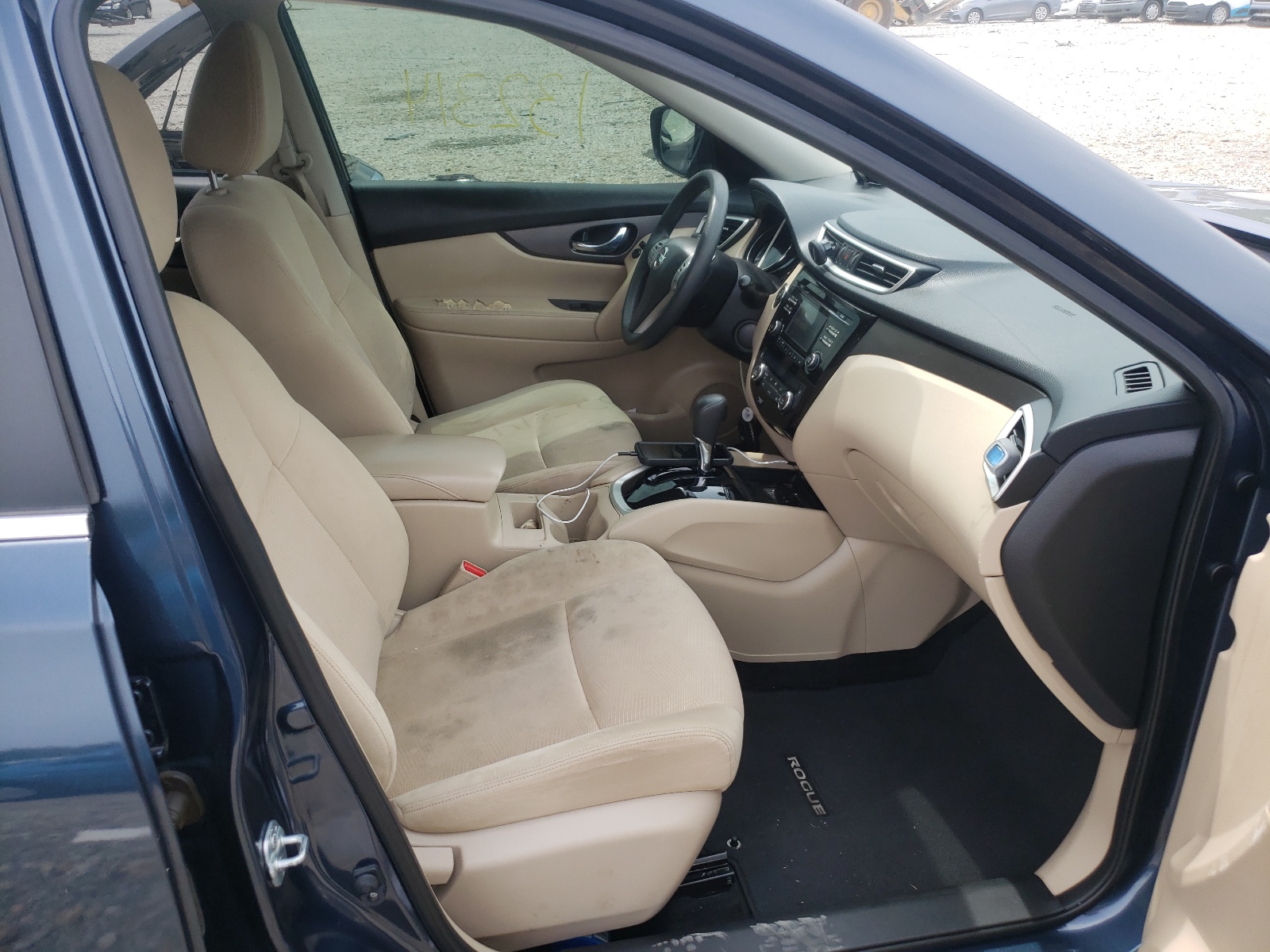 Photo 5 from auction – 2016 NISSAN ROGUE S with VIN JN8AT2MT5GW025466