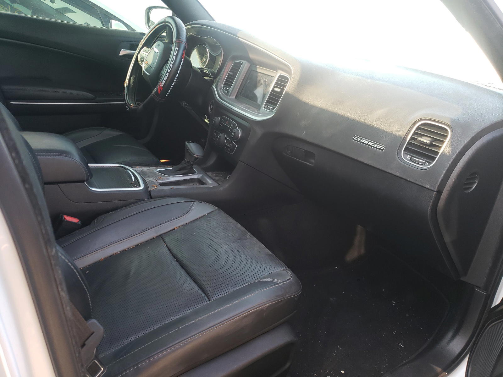 Photo 5 from auction – 2019 DODGE CHARGER SX with VIN 2C3CDXBG1KH692129
