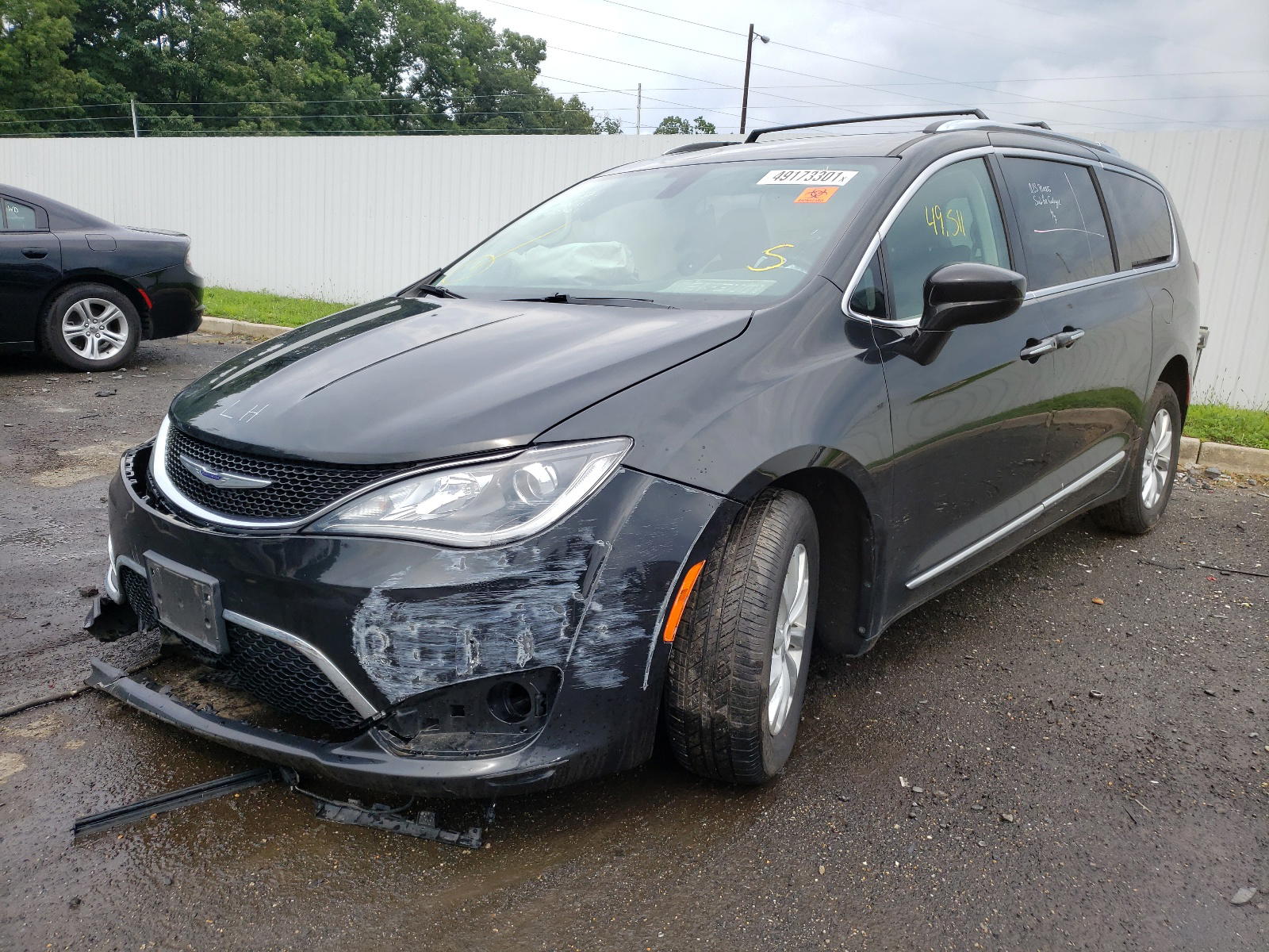 Photo 2 from auction – 2019 CHRYSLER PACIFICA T with VIN 2C4RC1BG3KR626374