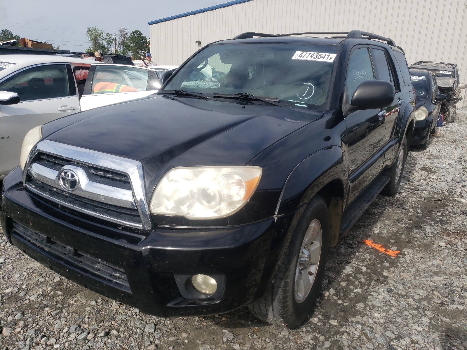 Photo 2 from auction – 2006 TOYOTA 4RUNNER SR with VIN JTEZU14R368053520
