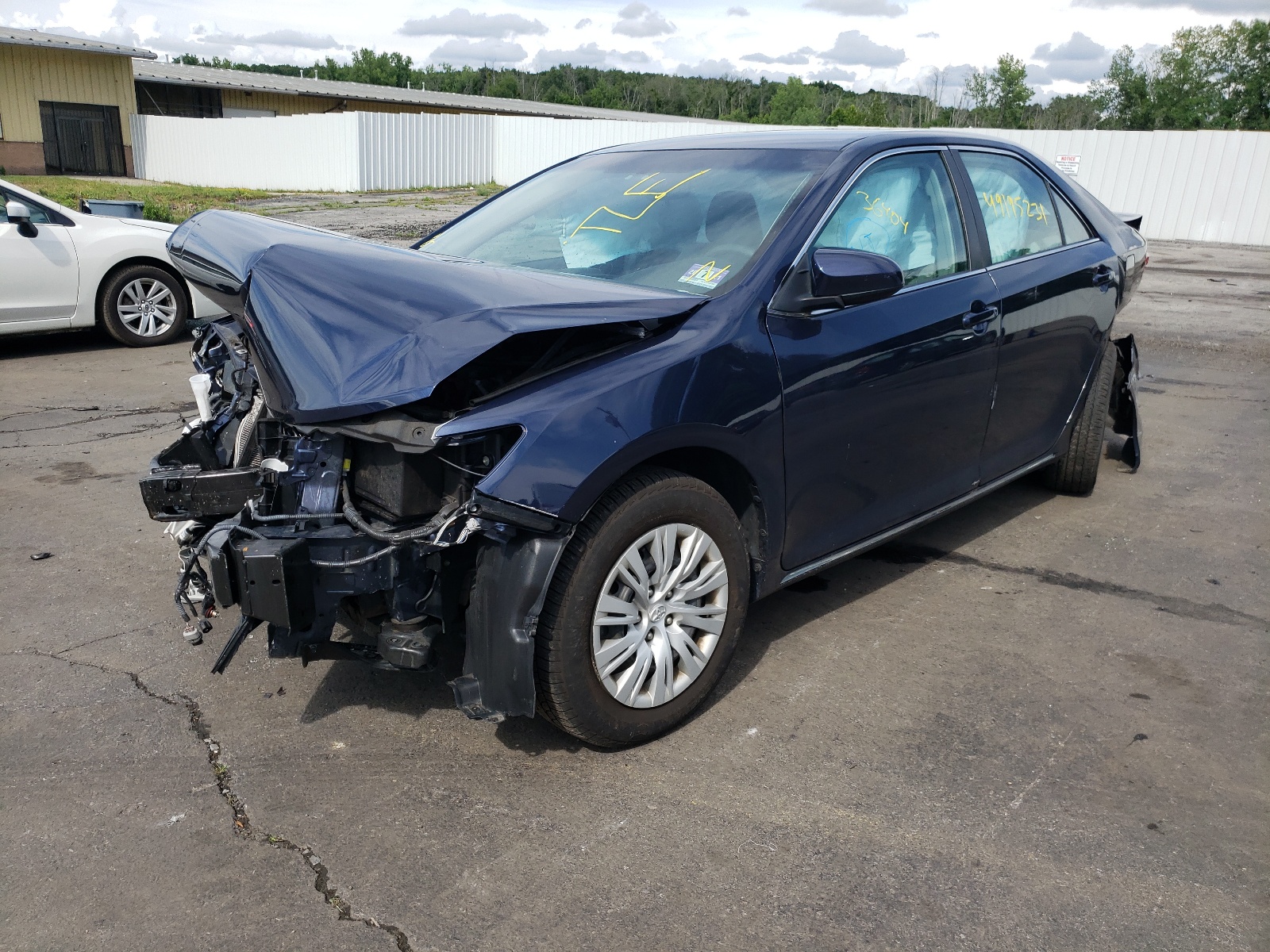 Photo 2 from auction – 2014 TOYOTA CAMRY L with VIN 4T1BF1FK9EU844197