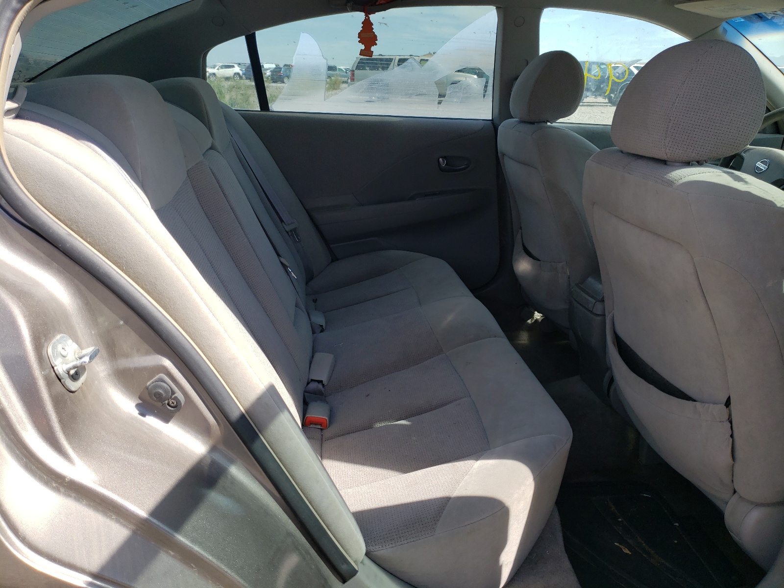 Photo 6 from auction – 2004 NISSAN ALTIMA BAS with VIN 1N4AL11DX4C180455