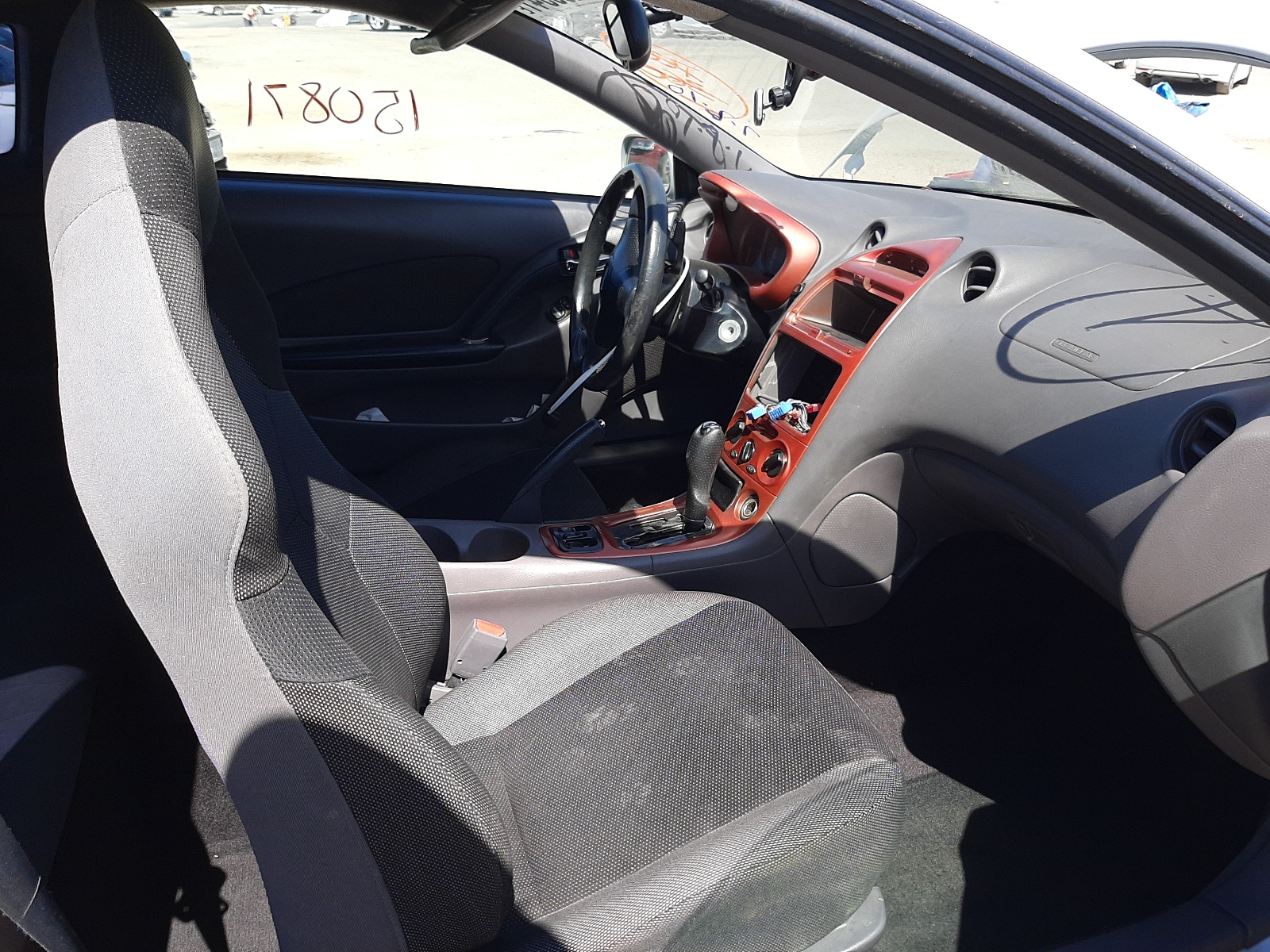 Photo 5 from auction – 2002 TOYOTA CELICA GT with VIN JTDDR32T320115226