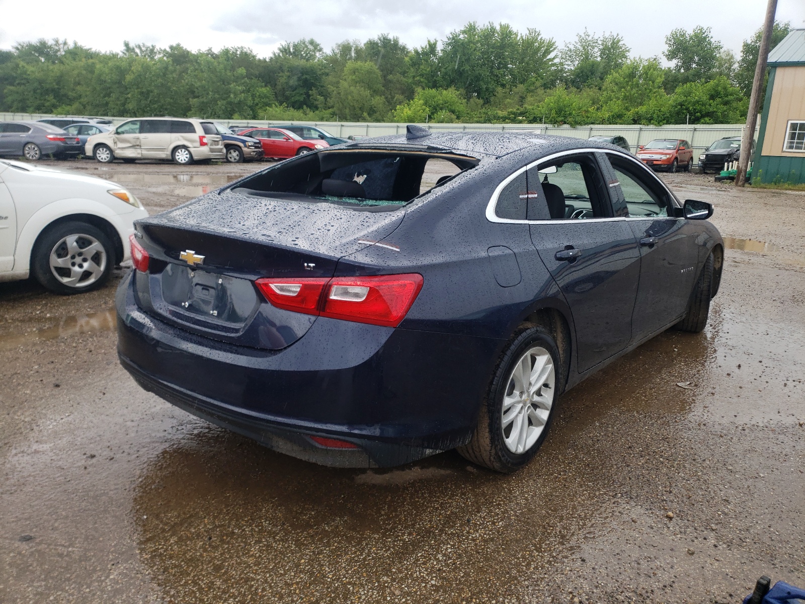Photo 4 from auction – 2016 CHEVROLET MALIBU LT with VIN 1G1ZE5ST6GF299216