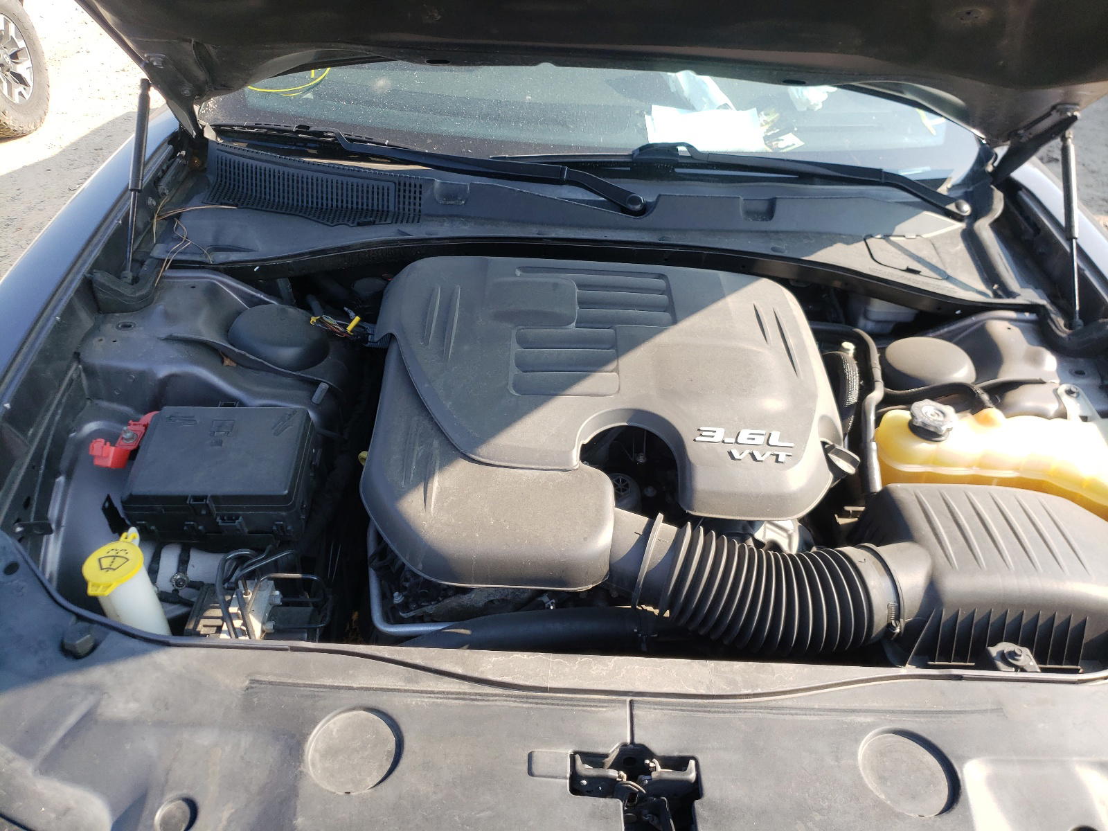 Photo 7 from auction – 2014 DODGE CHARGER with VIN 2C3CDXHG3EH361855