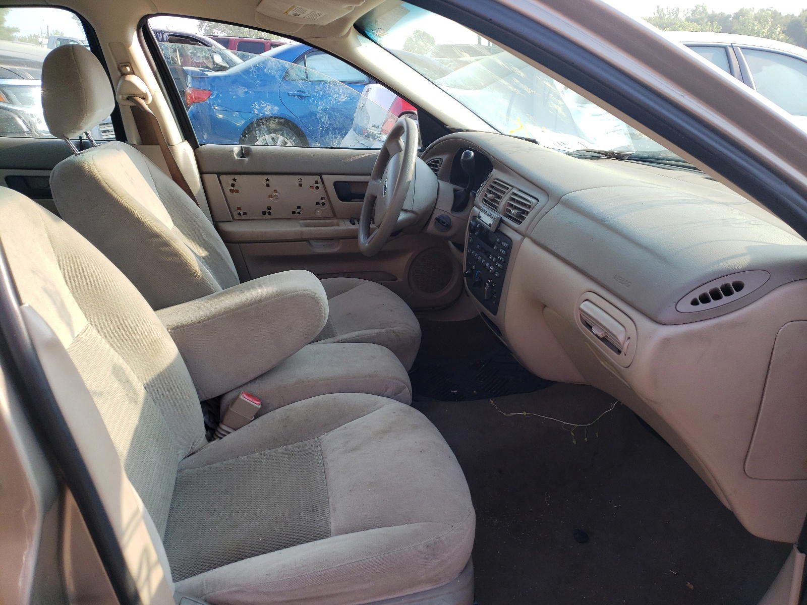 Photo 5 from auction – 2004 FORD TAURUS SE with VIN 1FAFP53254G147966