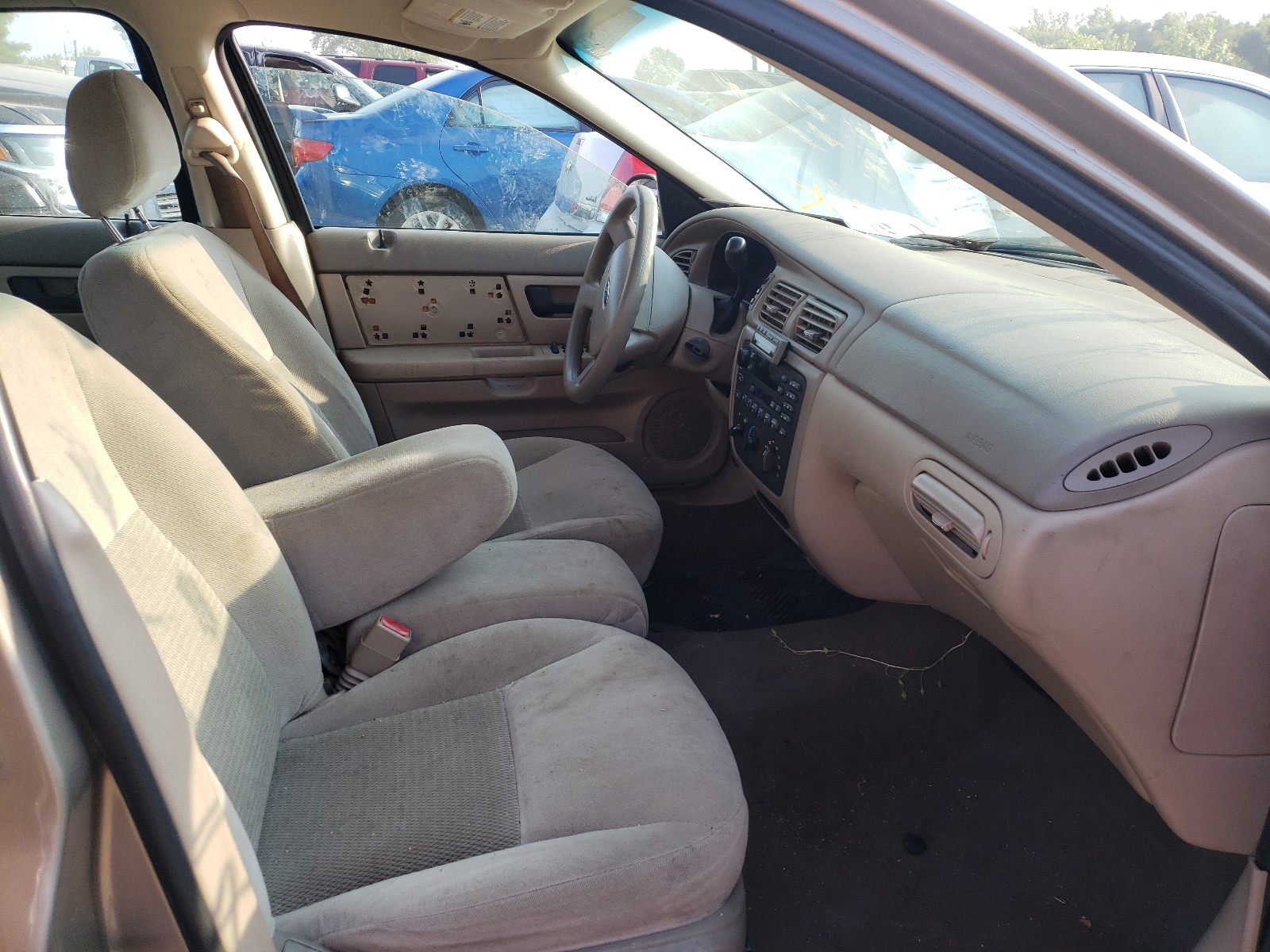 Foto 5 de la subasta – 2004 FORD TAURUS SE con VIN 1FAFP53254G147966