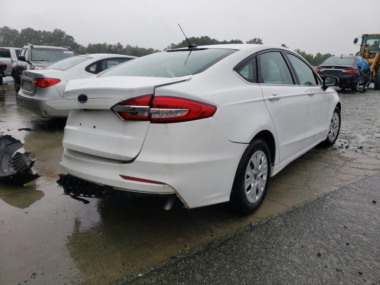 Photo 4 from auction – 2019 FORD FUSION S with VIN 3FA6P0G74KR234904
