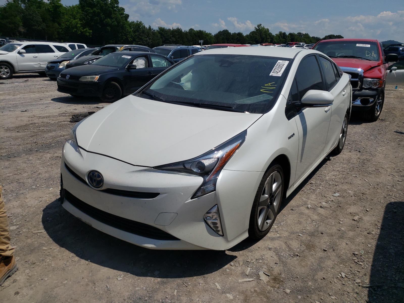 Photo 2 from auction – 2017 TOYOTA PRIUS with VIN JTDKARFU4H3037423