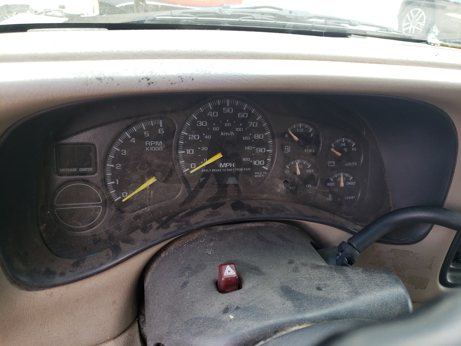 Photo 8 from auction – 2001 GMC NEW SIERRA with VIN 2GTEK19T611302398