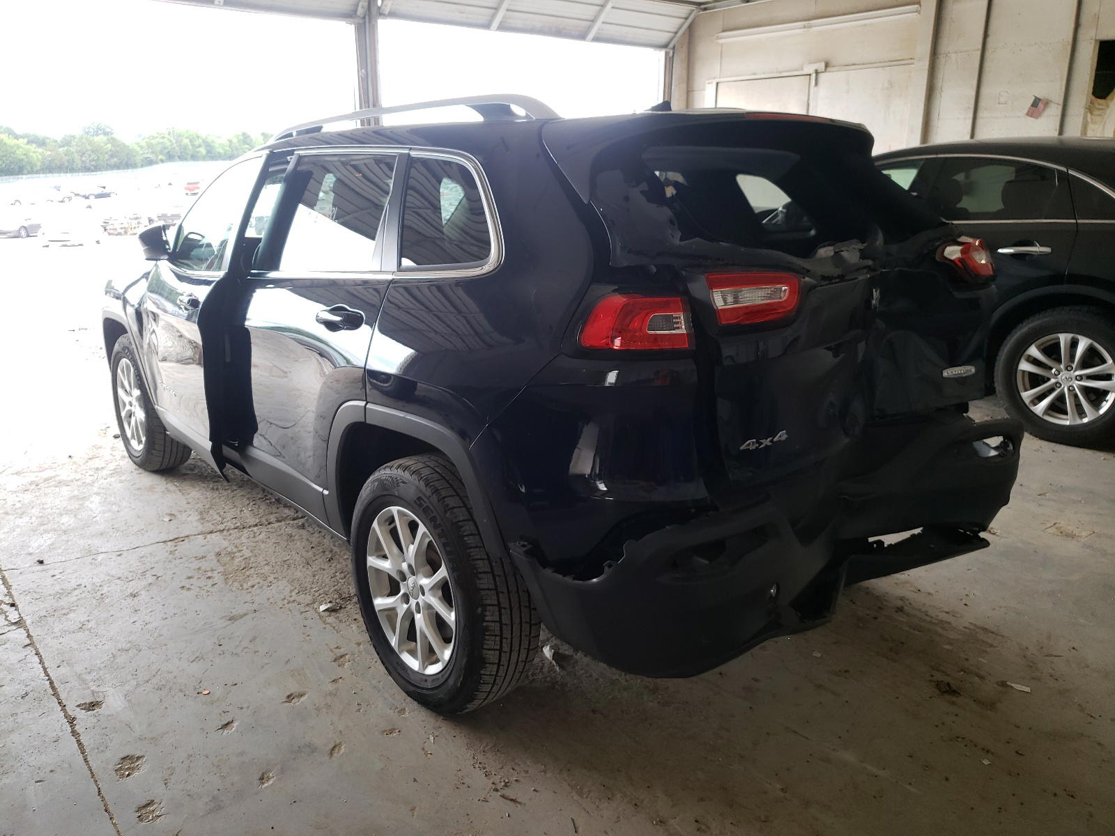 Photo 16 from auction – 2016 JEEP CHEROKEE L with VIN 1C4PJMCB1GW228080