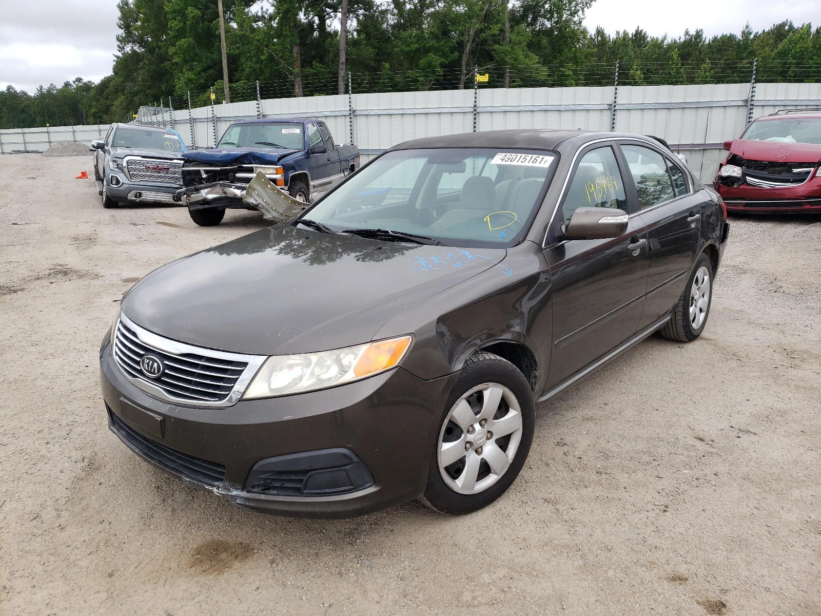 Photo 2 from auction – 2010 KIA OPTIMA LX with VIN KNAGG4A81A5377489