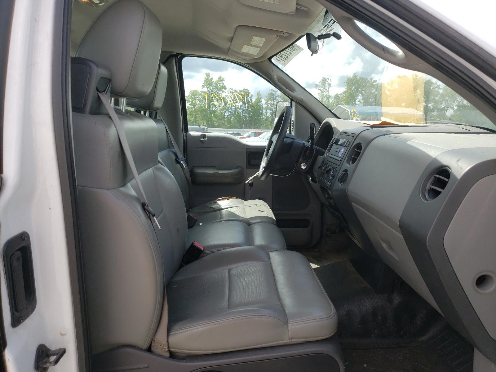 Photo 5 from auction – 2007 FORD F150 with VIN 1FTRF12257NA52845