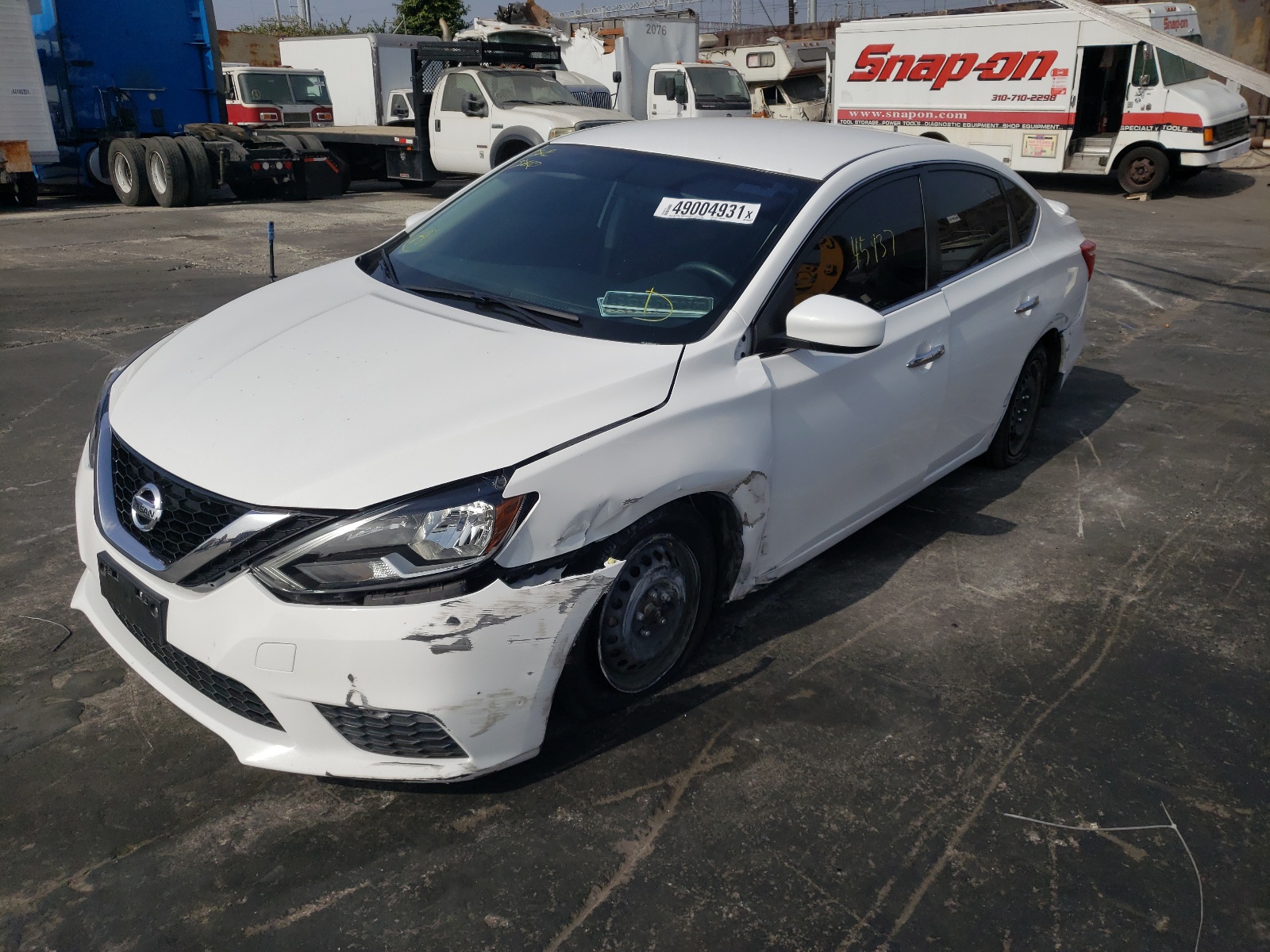 Photo 2 from auction – 2017 NISSAN SENTRA S with VIN 3N1AB7AP6HL641271