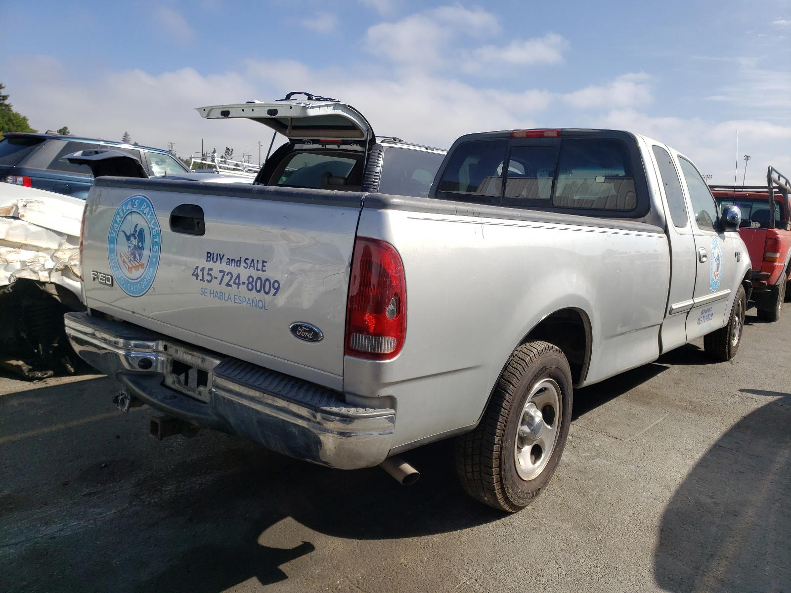 Photo 4 from auction – 2002 FORD F150 with VIN 1FTRX17L32NB65054