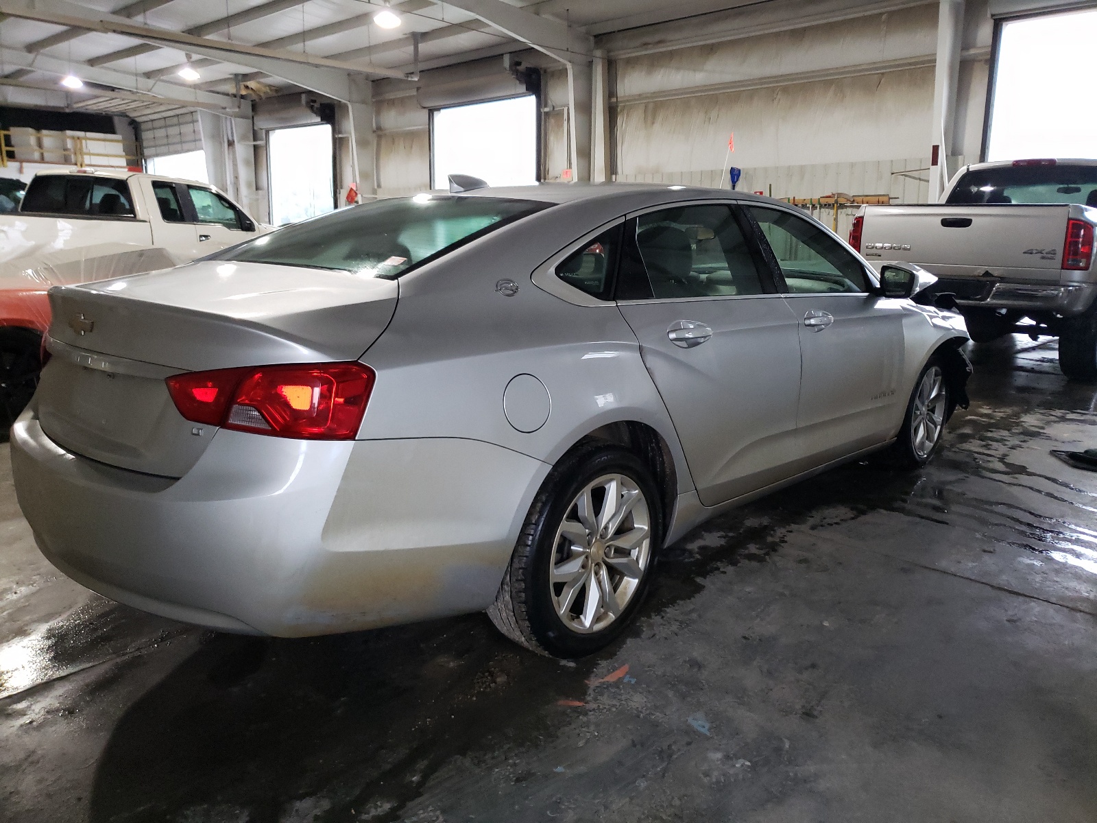Photo 4 from auction – 2018 CHEVROLET IMPALA LT with VIN 2G1105S31J9109091